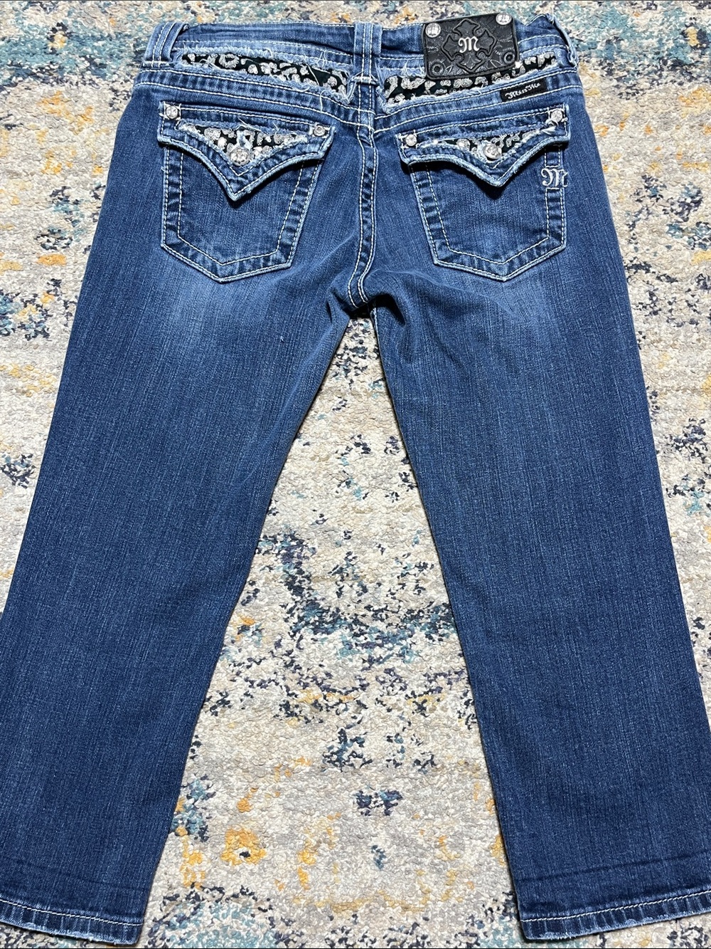 Miss Me Easy Capri Size 27